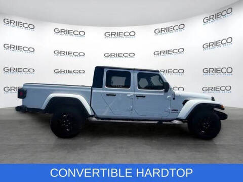 2022 Jeep Gladiator Sport