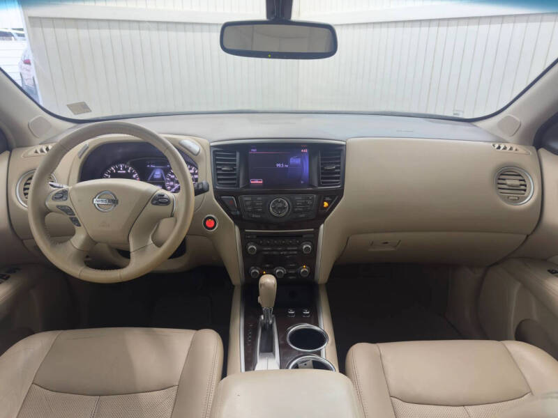 2013 Nissan Pathfinder Platinum