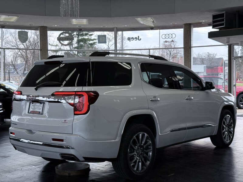 2022 GMC Acadia Denali
