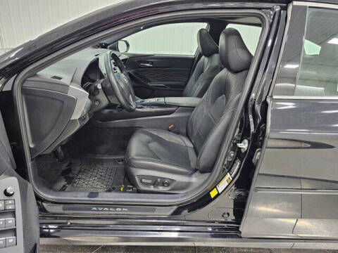 2021 Toyota Avalon Hybrid Limited