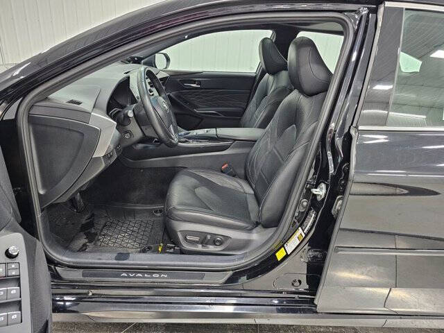 2021 Toyota Avalon Hybrid Limited