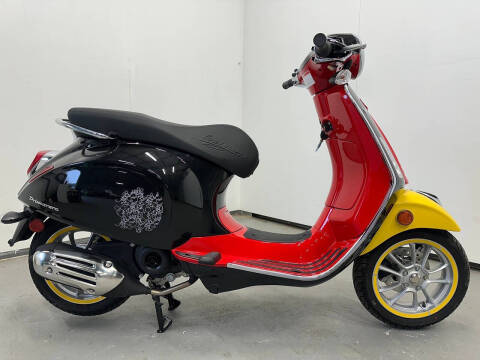 2023 Vespa Primavera 50 Mickey Mouse Edit