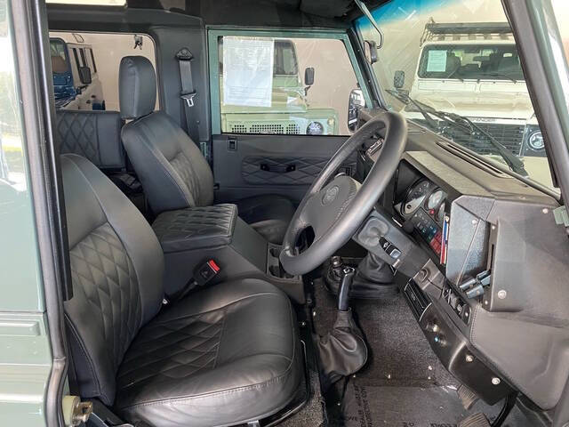 1998 Land Rover Defender 19