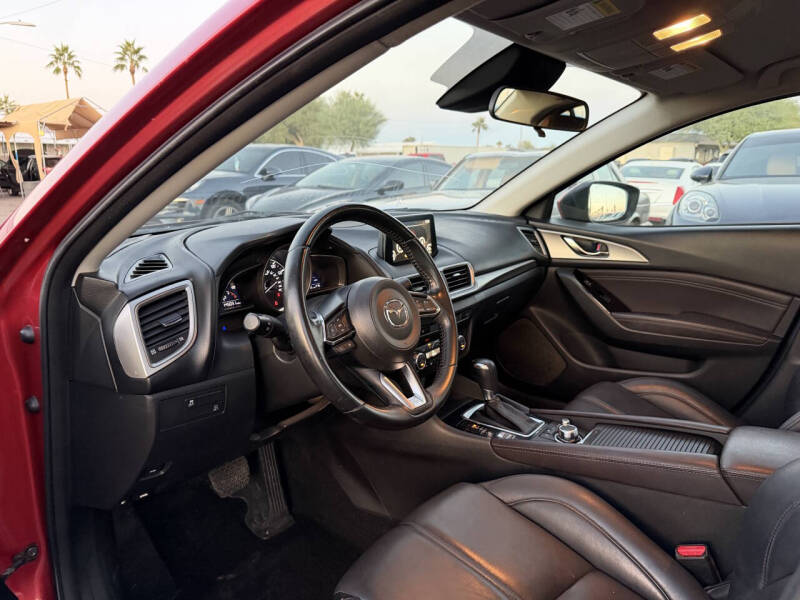 2018 Mazda MAZDA3 Touring