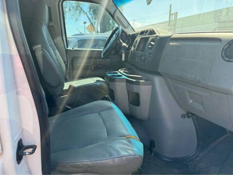 2012 Ford E-Series E-350 SD