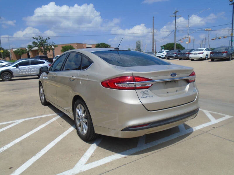 2017 Ford Fusion SE