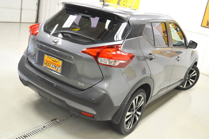 2020 Nissan Kicks SR