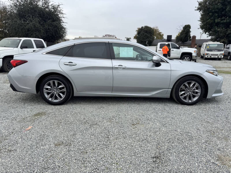 2019 Toyota Avalon XLE