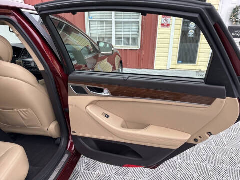 2016 Hyundai Genesis