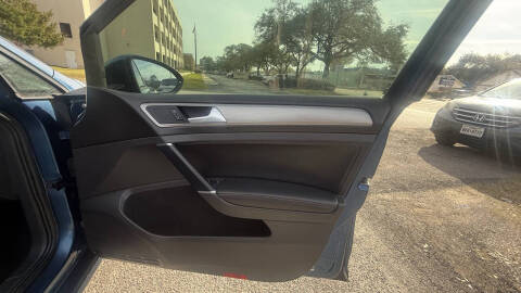 2017 Volkswagen Golf TSI Wolfsburg Edition