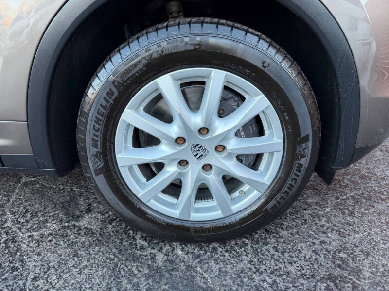 2014 Porsche Cayenne Platinum