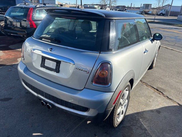 2008 MINI Cooper S photo 2