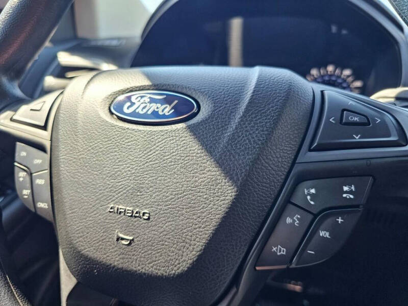 2017 Ford Edge SE