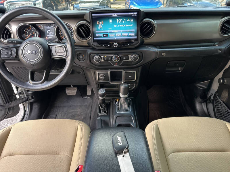 2021 Jeep Gladiator Willys Sport