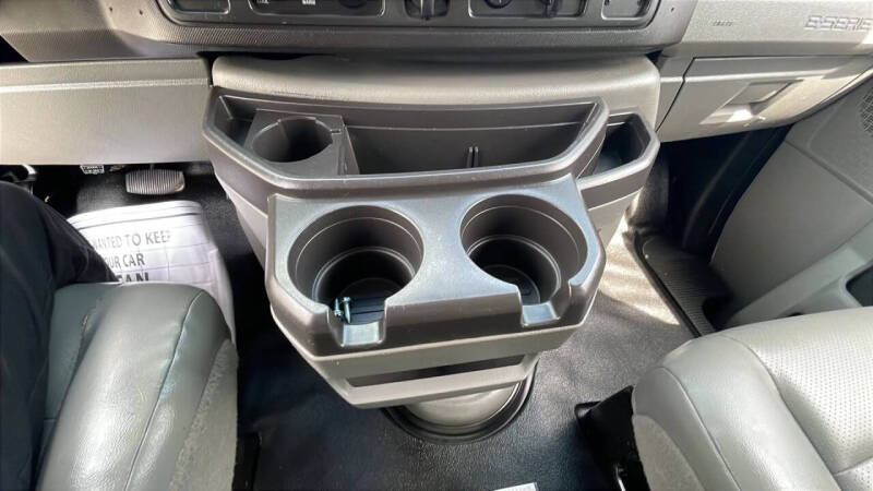 2013 Ford E-Series E-350 SD