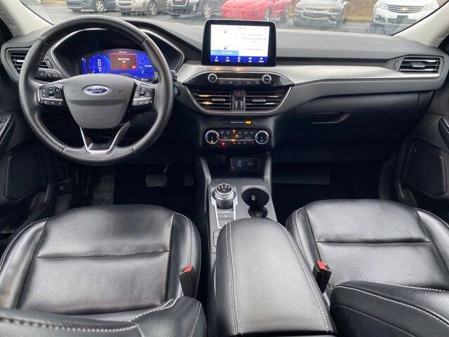 2022 Ford Escape Titanium