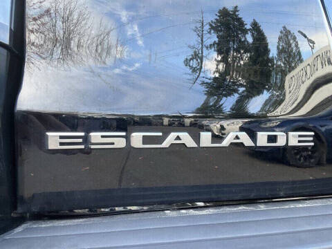 2017 Cadillac Escalade Luxury