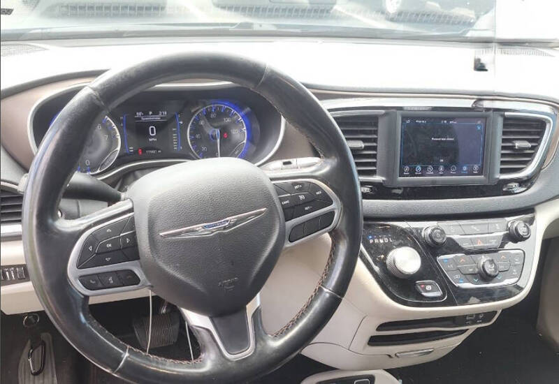 2019 Chrysler Pacifica Touring L