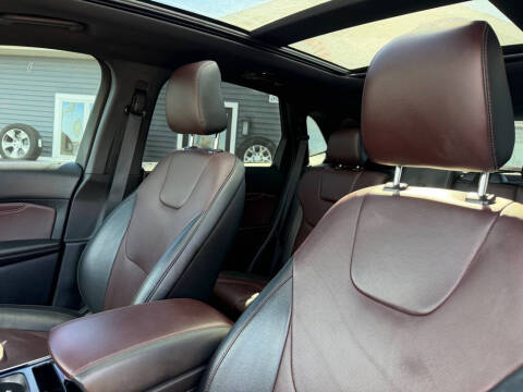 2020 Ford Edge Titanium