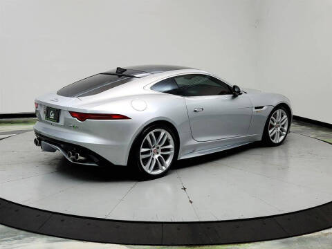 2016 Jaguar F-TYPE R