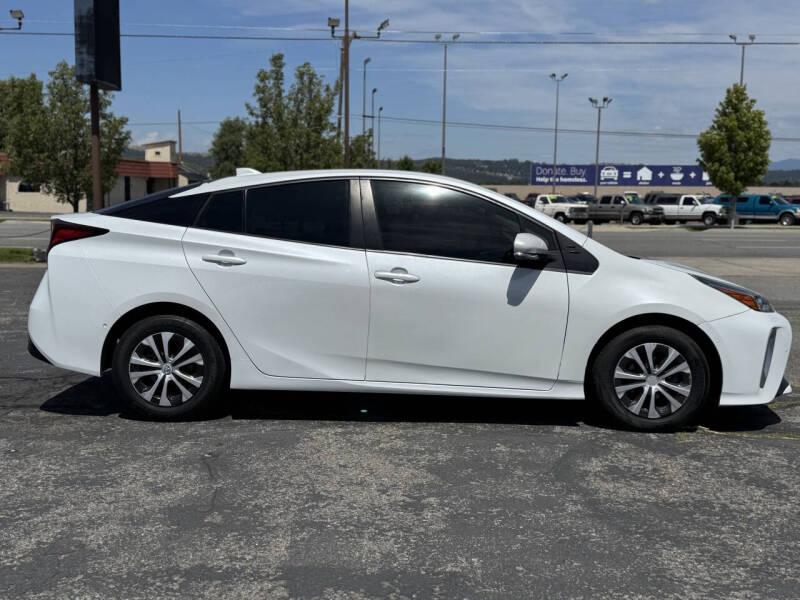 2022 Toyota Prius XLE AWD-e