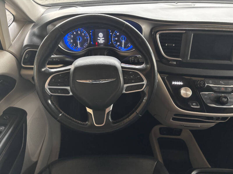 2020 Chrysler Pacifica Touring L