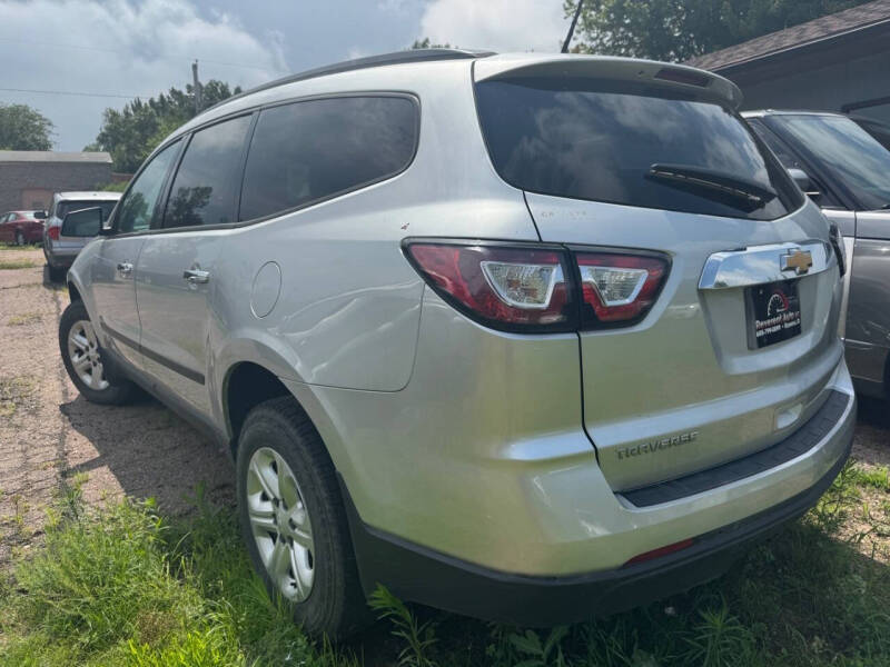 2017 Chevrolet Traverse LS