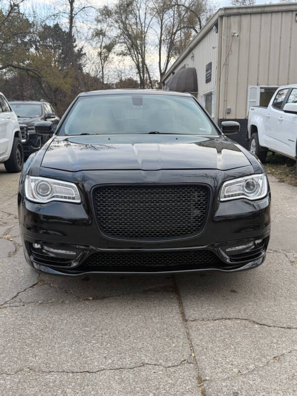 2016 Chrysler 300 Limited
