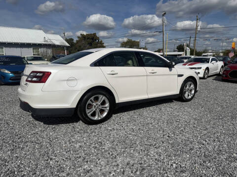 2017 Ford Taurus SEL