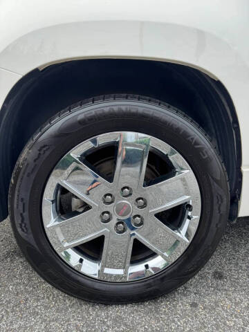2014 GMC Acadia Denali
