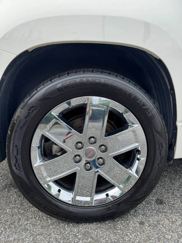 2014 GMC Acadia Denali