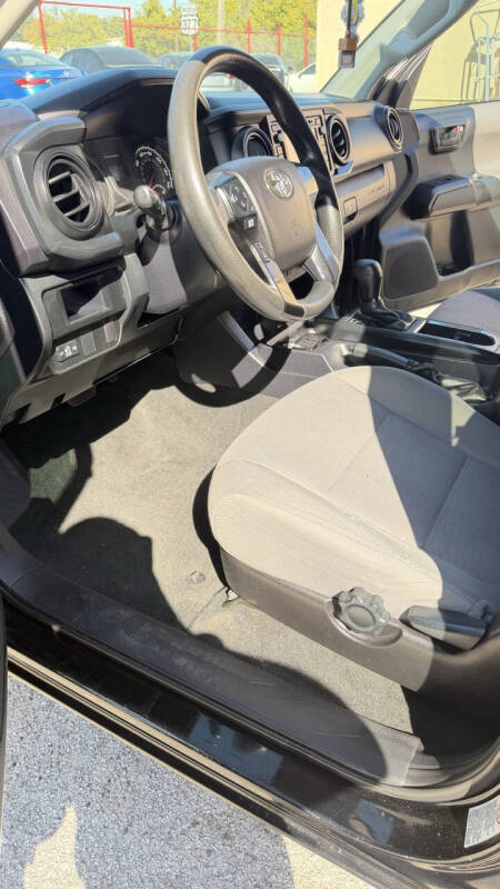 2017 Toyota Tacoma SR5