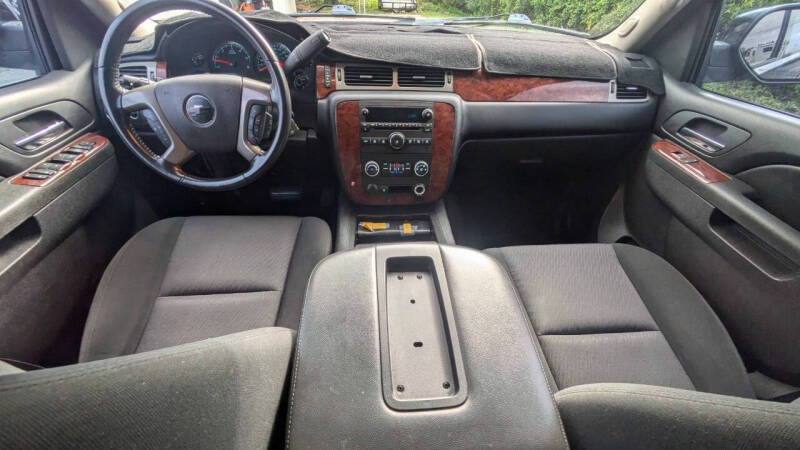 2011 Chevrolet Suburban LS