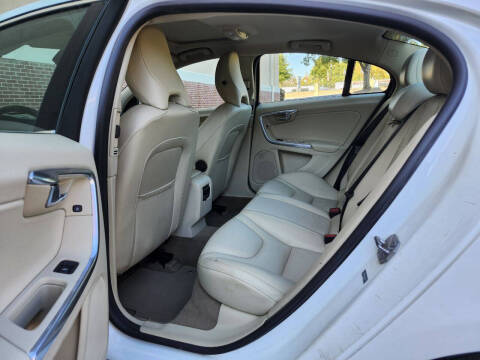 2014 Volvo S60 T5 Platinum