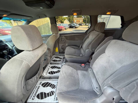 2009 Toyota Sienna CE 7-Passenger