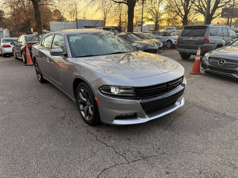 2015 Dodge Charger SXT photo 5