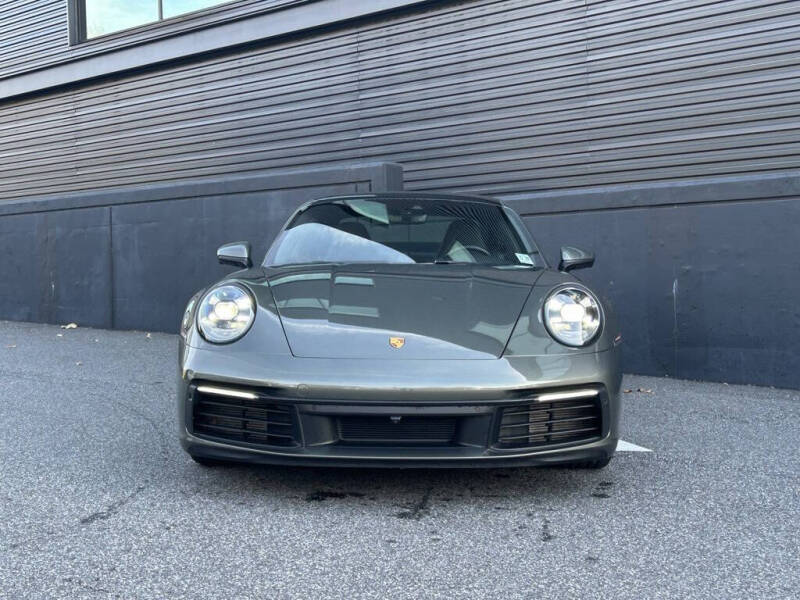 2022 Porsche 911 Carrera