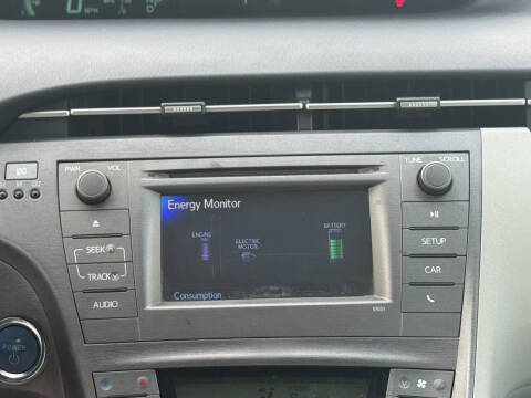 2012 Toyota Prius Two