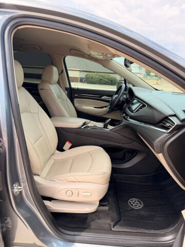 2020 Buick Enclave Essence
