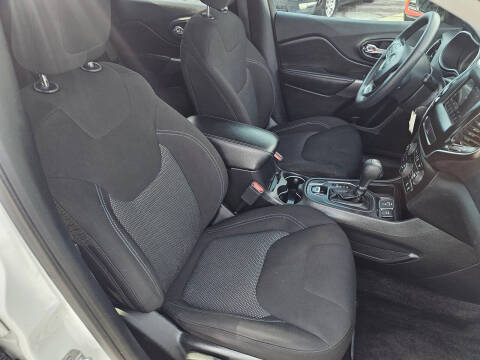 2019 Jeep Cherokee Latitude
