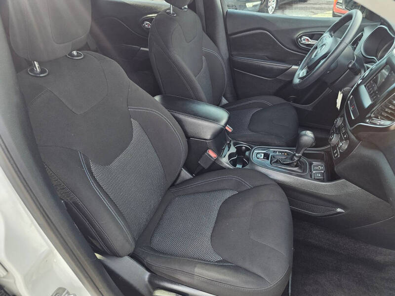 2019 Jeep Cherokee Latitude