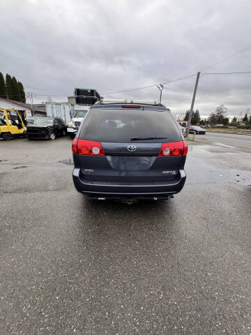 2006 Toyota Sienna CE 8 Passenger