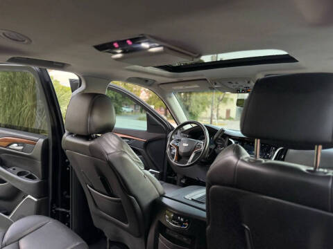 2017 Cadillac Escalade ESV Luxury