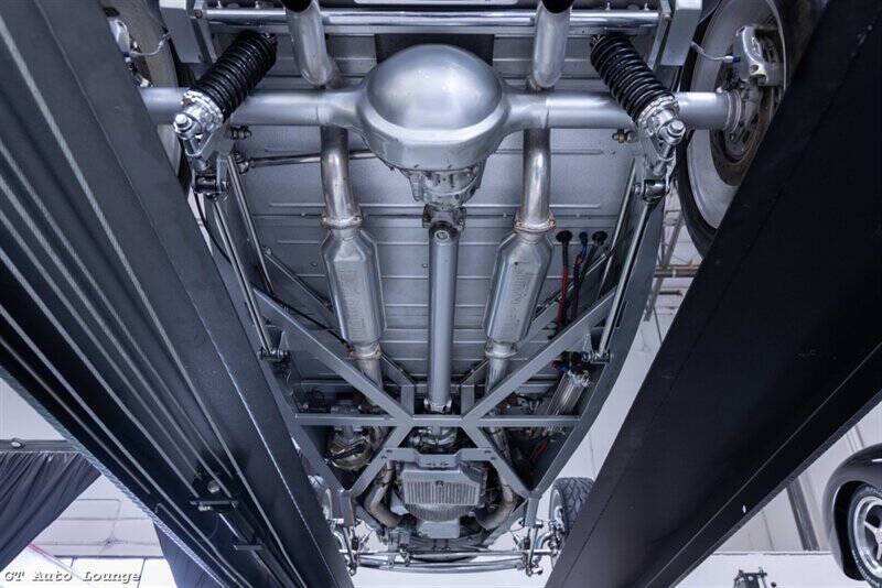 1932 Ford Roadster 34