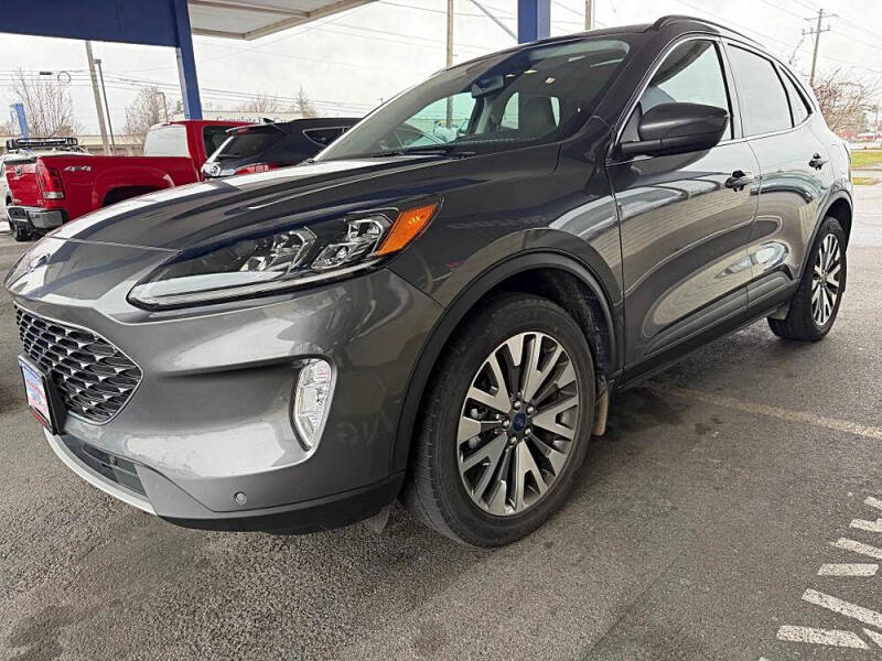 2022 Ford Escape Titanium