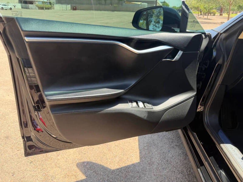 2015 Tesla Model S 85