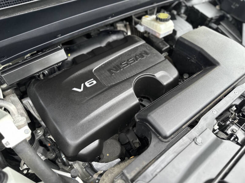 2020 Nissan Pathfinder SV