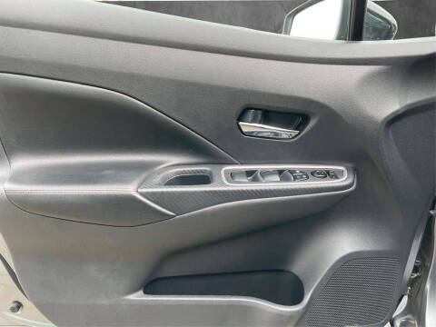 2020 Nissan Versa SR