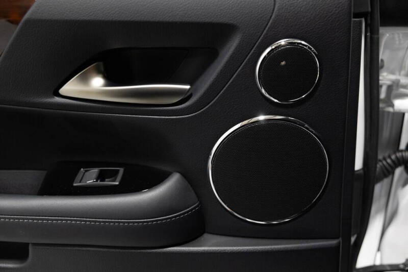 2021 Lexus LX 570 Three-Row