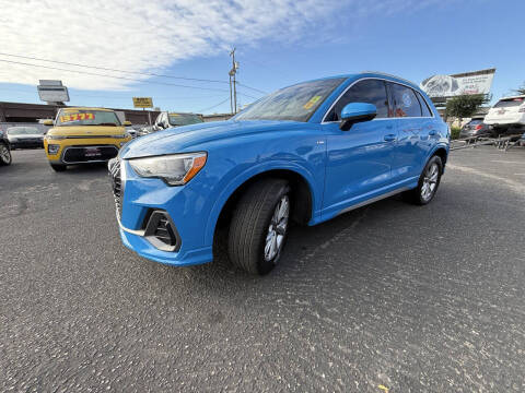 2022 Audi Q3 quattro S line Premium 45 TFSI